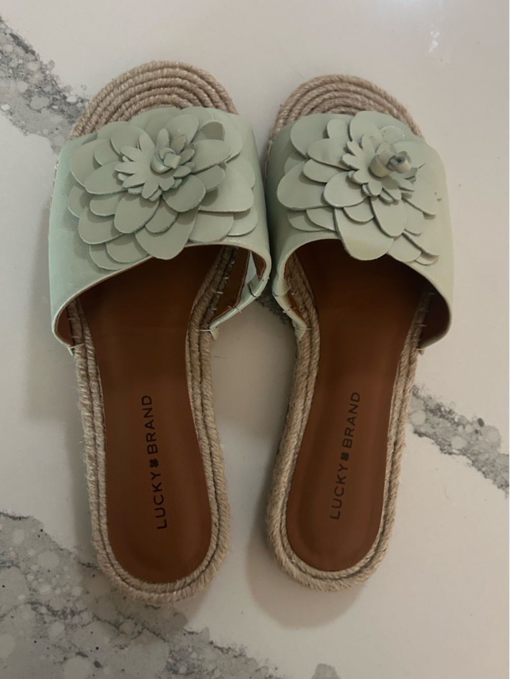 Like New Lucky Brand Biricha Floral Flat Sandals Women's Size 9.5 Mint Green